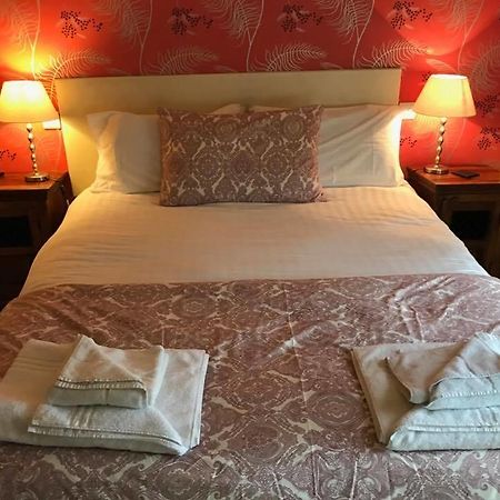 The Halford Hotel Halford  Bagian luar foto